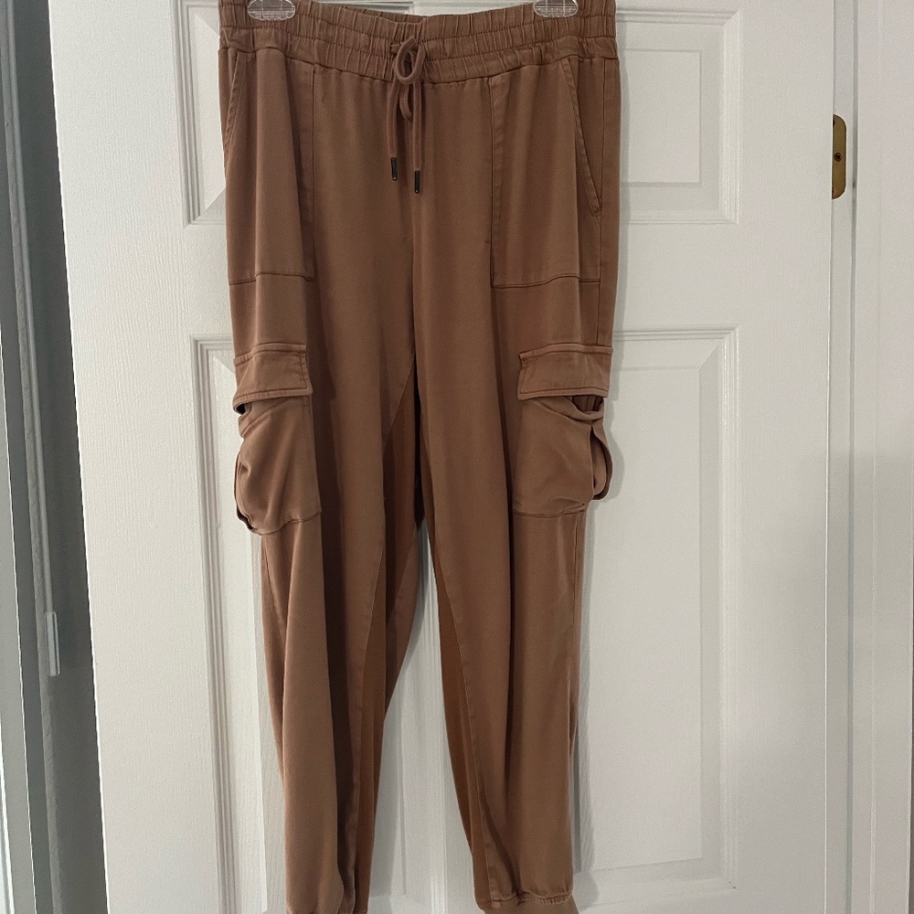 Alice + Olivia Khaki Cargo Joggers